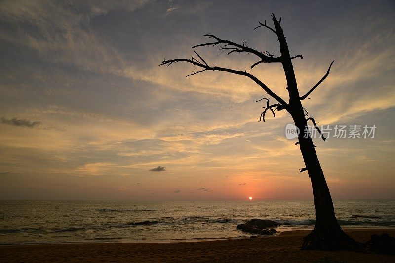 考拉克日落，泰国。