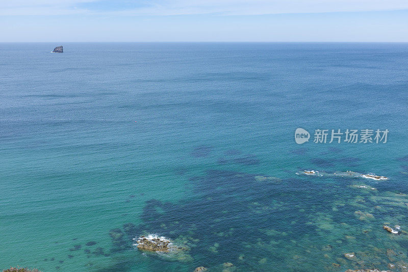 康沃尔圣艾格尼丝的海景