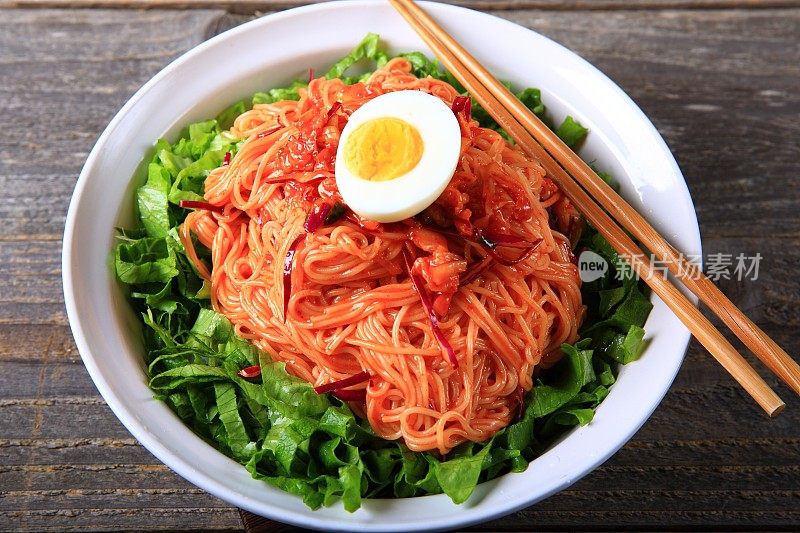 拌面拌面(Bibim-guksu)