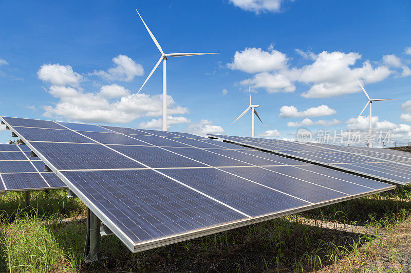阵列多晶硅太阳能电池板和风力发电机发电的混合电厂系统站替代可再生能源从自然