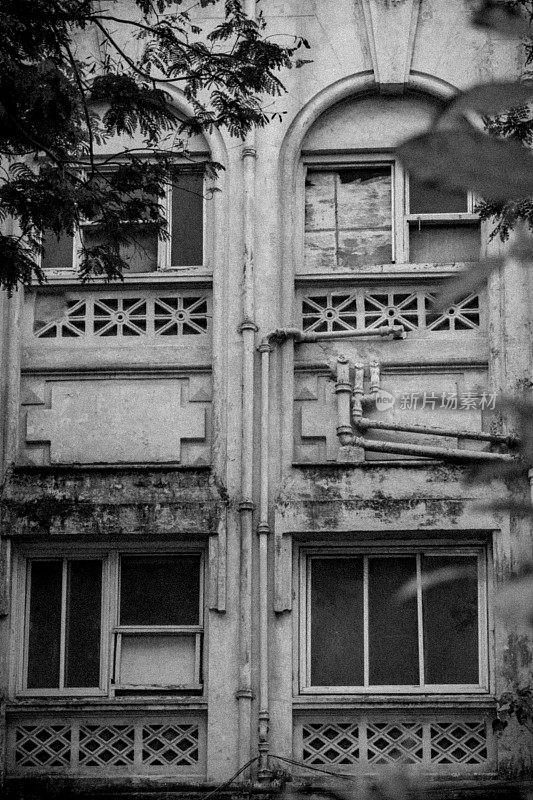 在孟买的一个老建筑立面的抽象图像
