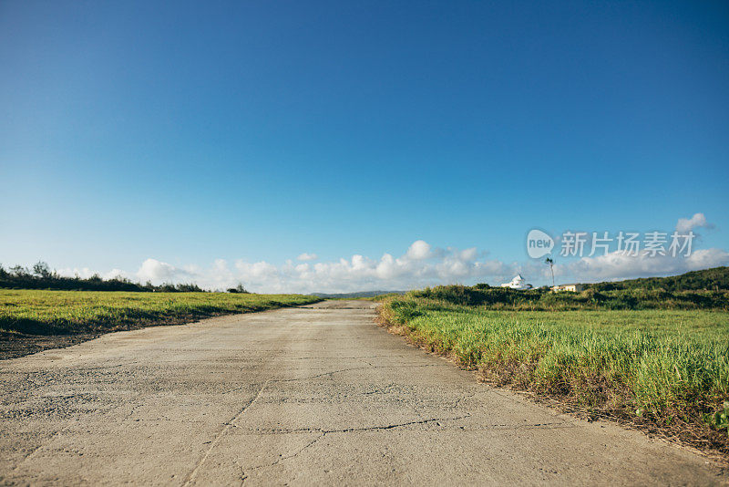 这是台湾屏东县恒春乡垦丁地区美丽景色的照片。