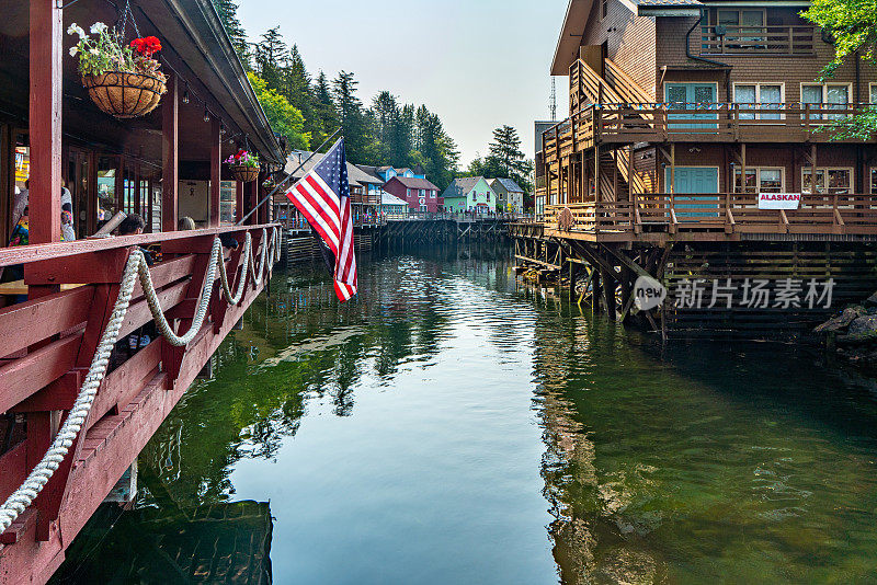 美国阿拉斯加州凯奇坎的克里克街景