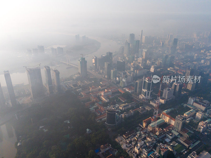 鸟瞰胡志明市天际线和摩天大楼在胡志明市市中心的心脏业务中心。