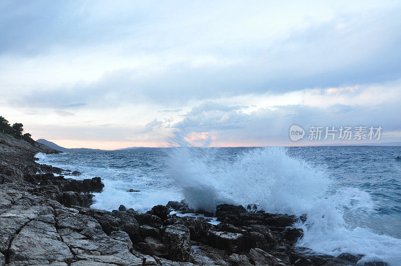 强风“Bura”吹得最厉害....亚得里亚海海岸的冬季