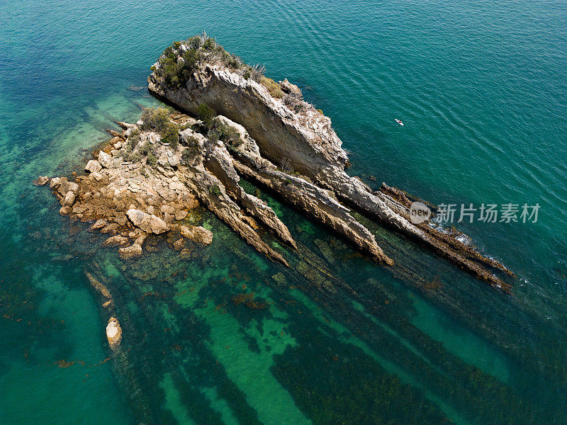 欧洲岛屿的无人机视图