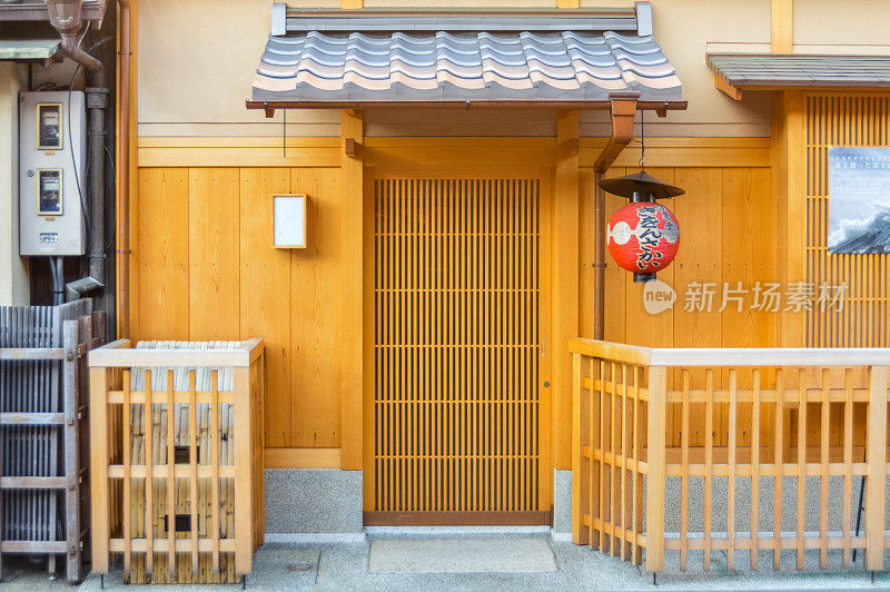 位于日本京都的传统日本建筑