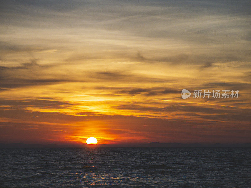 太阳在地中海落下