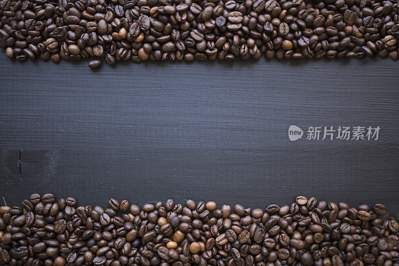 黑板上的咖啡豆框架
