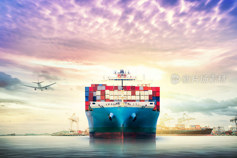国际集装箱货轮、货运飞机远洋物流运输、货运运输、海运