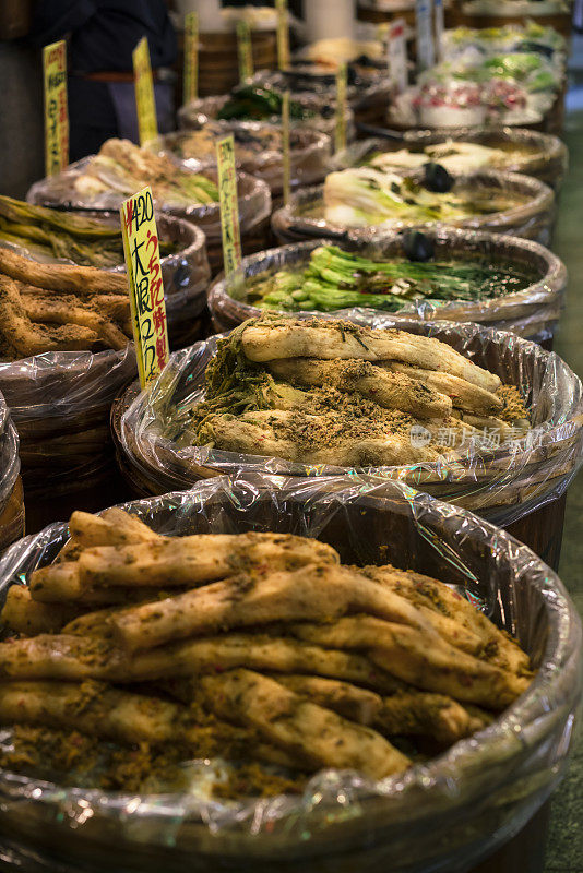 日本京都三洋市场上的各种蔬菜