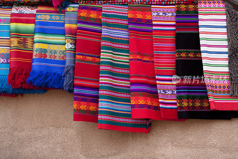 彩色的美国印第安人毯子