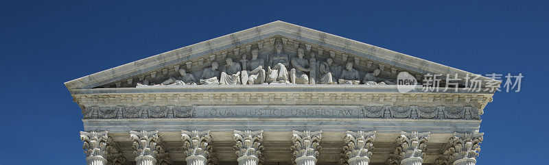 美国最高法院的近细节顶部立面