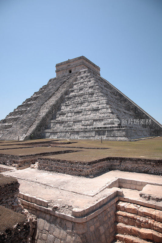 墨西哥奇琴伊察的库库尔坎金字塔