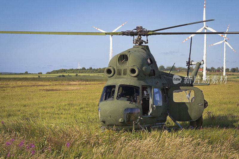 Mi-2直升机对抗风力涡轮机