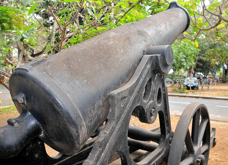 古老的法国海军大炮，马约特