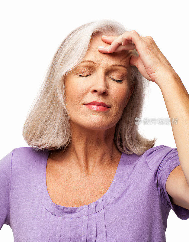 老年妇女严重头痛-孤立的