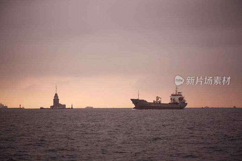 土耳其伊斯坦布尔博斯普鲁斯海峡的历史少女塔