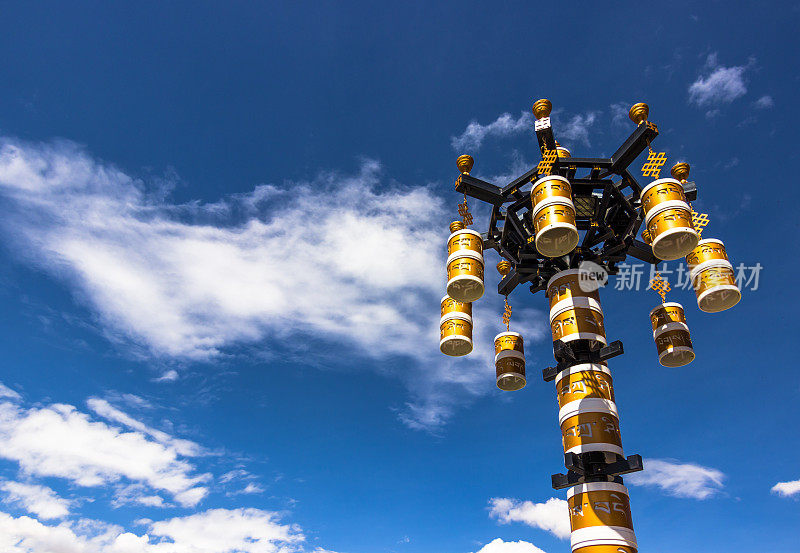 2014年8月11日，西藏拉萨灯柱