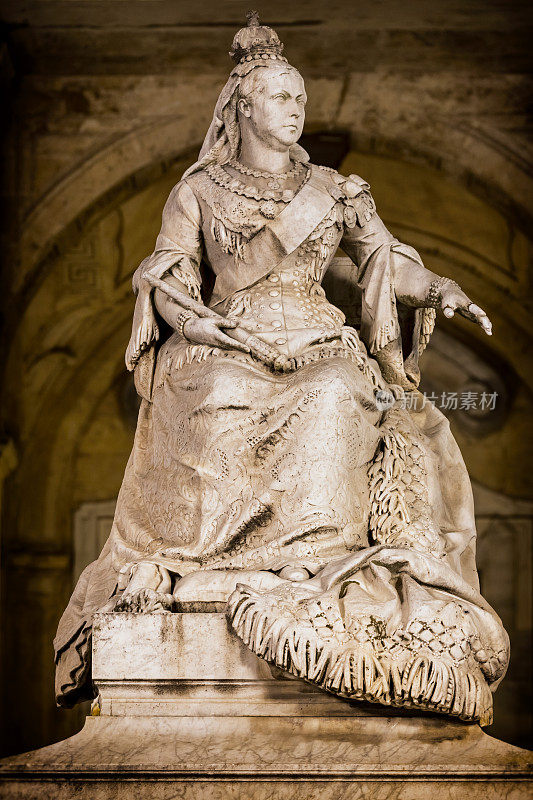 马耳他瓦莱塔的维多利亚一世女王雕像
