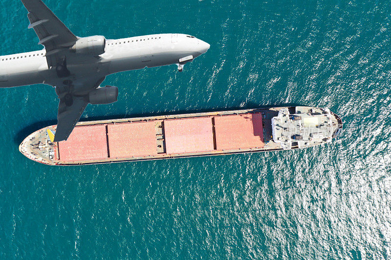 国际集装箱货运船舶和货运飞机的物流运输