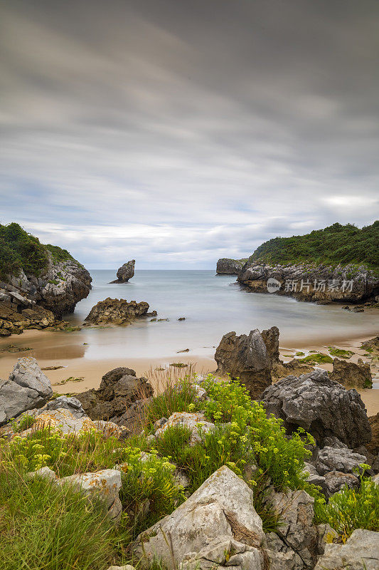 阿斯图里亚斯海岸布尔纳海滩的海景