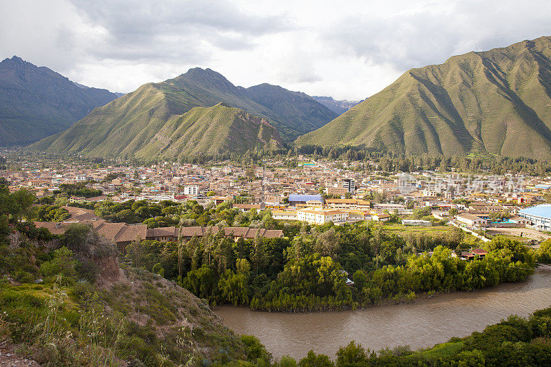 秘鲁圣谷乌鲁班巴镇鸟瞰图