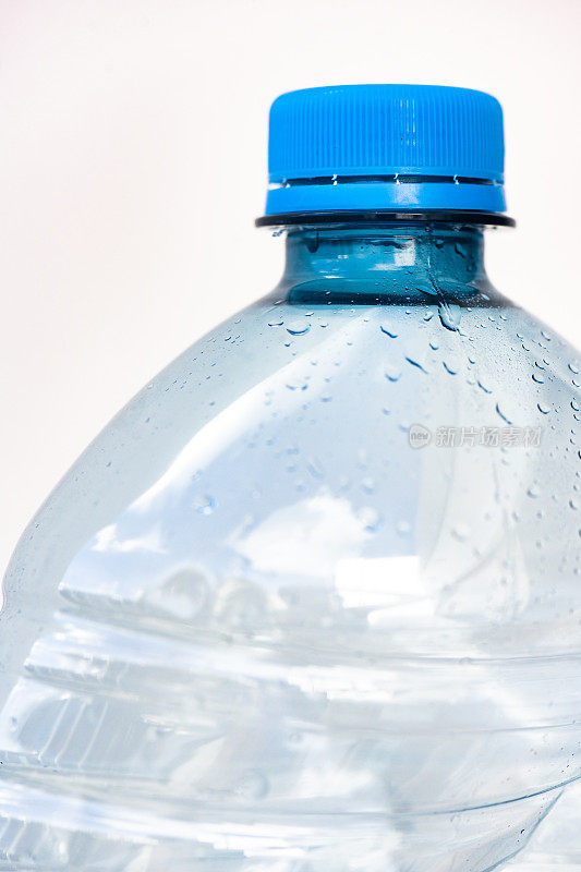 空塑料水瓶