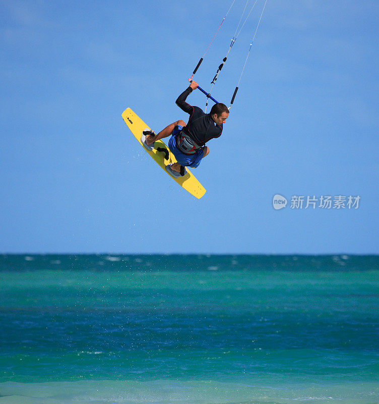 飞行kiteboarder