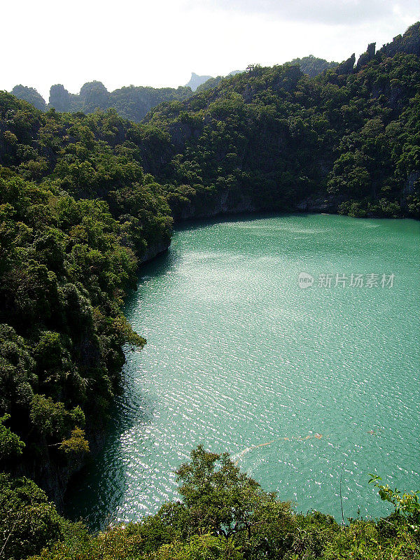 绿色泻湖，昂通海岸公园，泰国