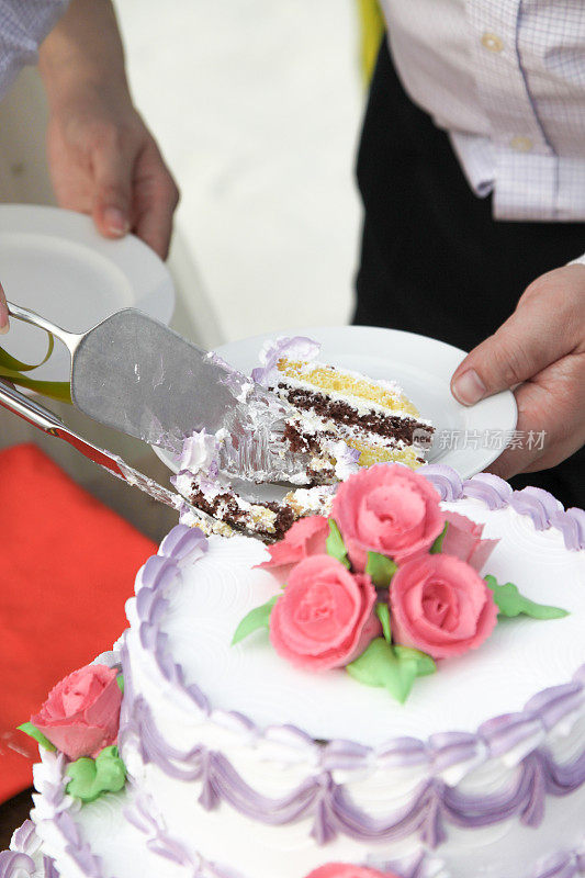 切婚礼蛋糕