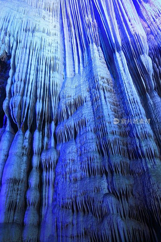 中国桂林的钟乳石洞穴