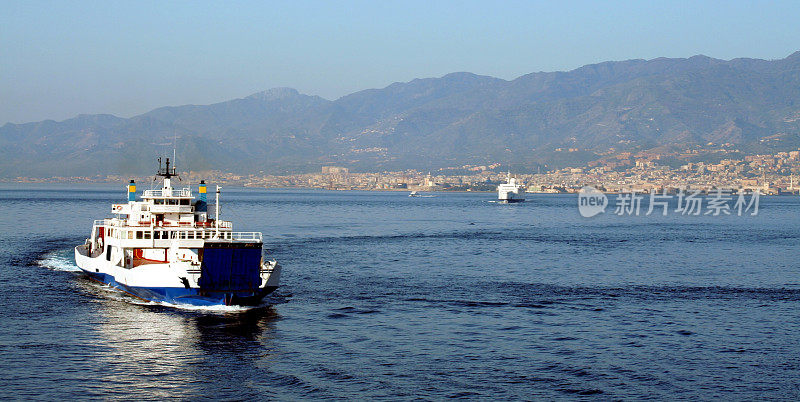 意大利墨西拿卡拉布里亚的西西里海峡