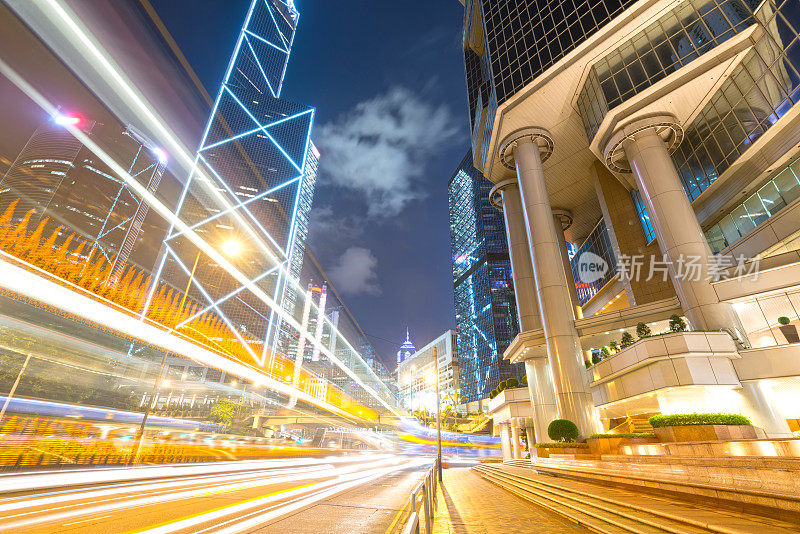 香港夜间的交通状况