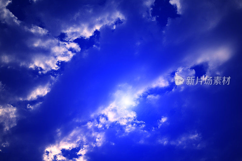 沉重的Cloudscape