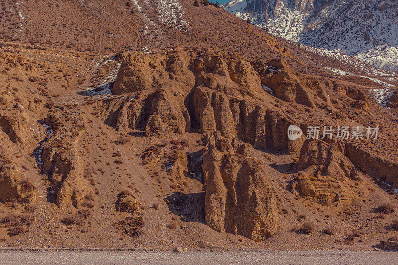 沙质山坡，金色的野马山，喜马拉雅山，卡格贝尼，卡利甘达基