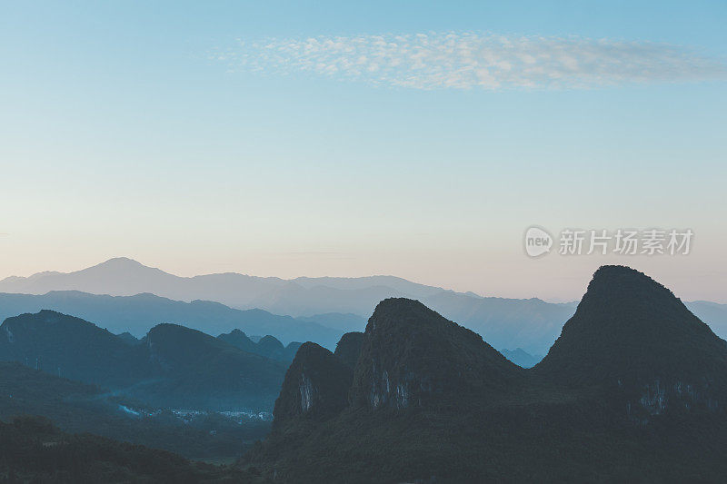 美丽的喀斯特山景观