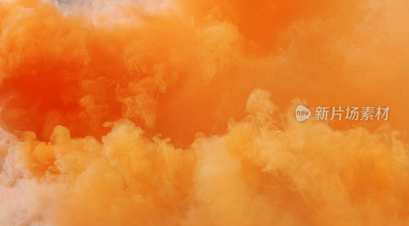 橙色烟雾背景，特别模糊。