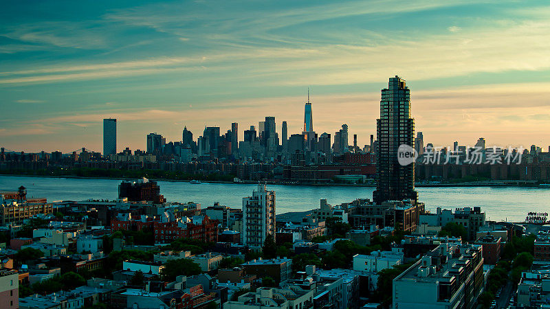 从布鲁克林的绿点俯瞰下曼哈顿