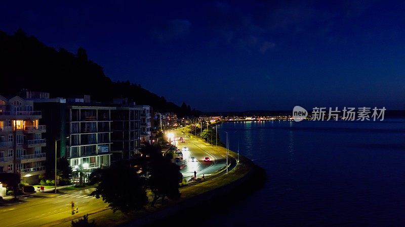 阿尔基大道，西雅图西部的夜景