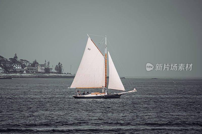 缅因州布斯湾港的帆船