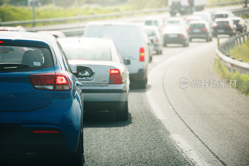 高速公路上的交通堵塞