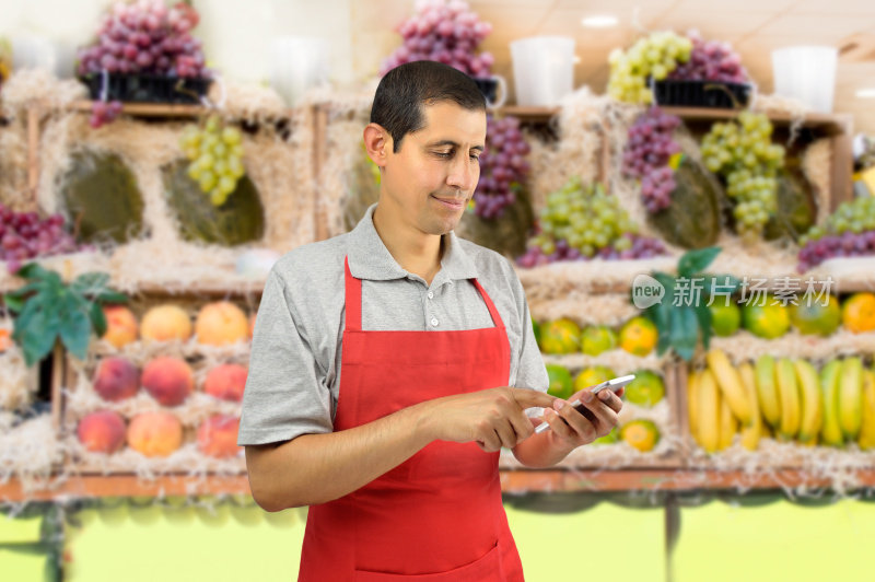 蔬菜水果商使用智能手机