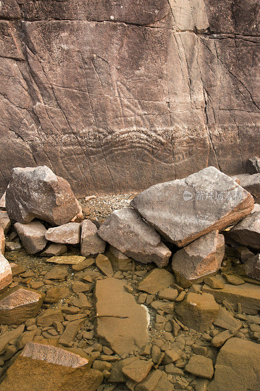 第一民族岩石艺术岩石雕刻运动湖省公园温哥华岛不列颠哥伦比亚省