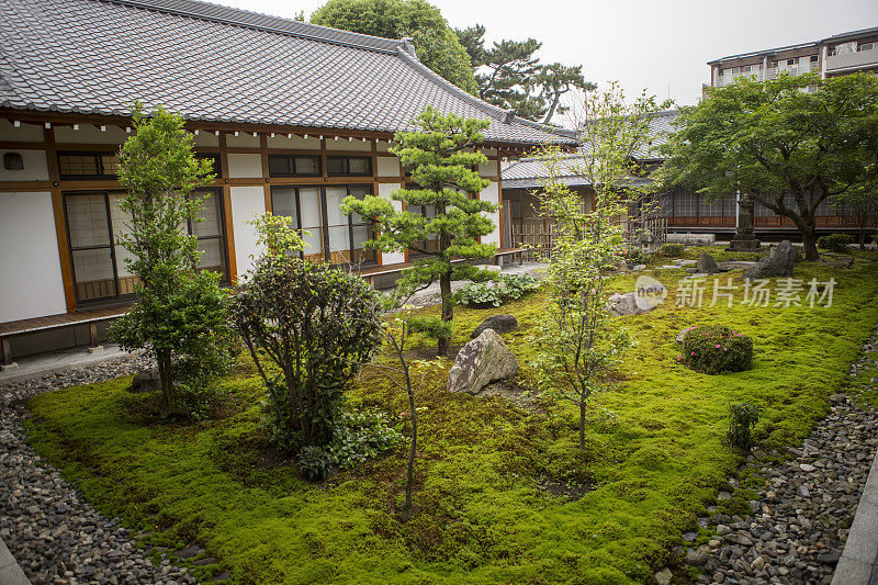 日本京都百库曼本细寺的禅宗花园