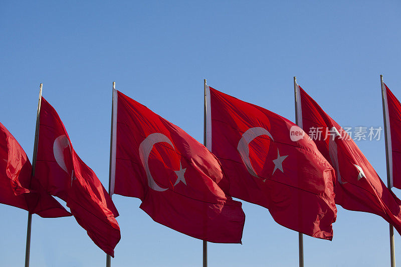 土耳其国旗排成一行