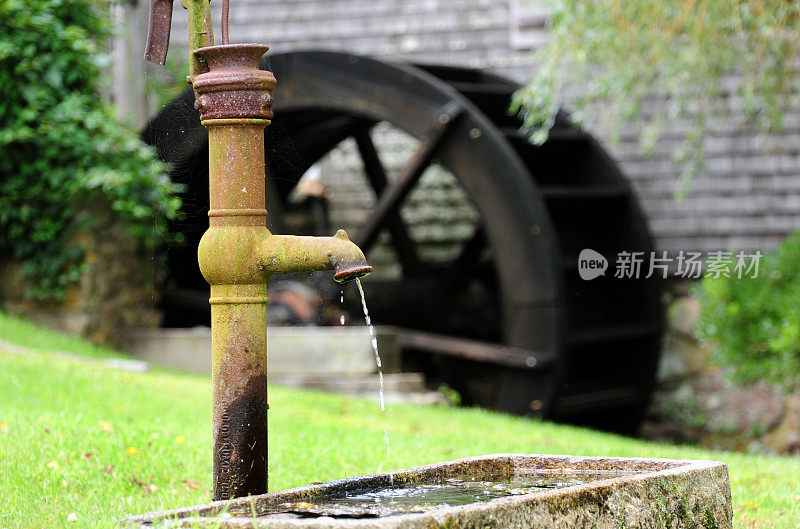 旧铸铁水泵