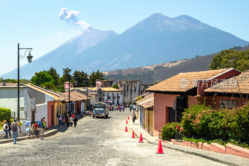 危地马拉安提瓜火山喷发