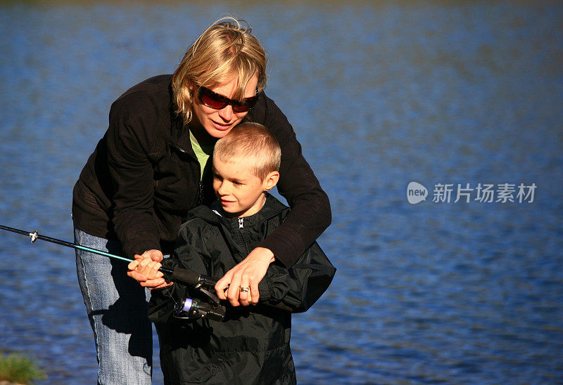 母子钓鱼