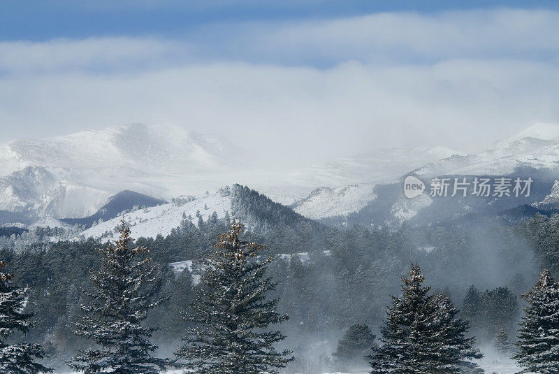 科罗拉多州埃文斯山吹雪